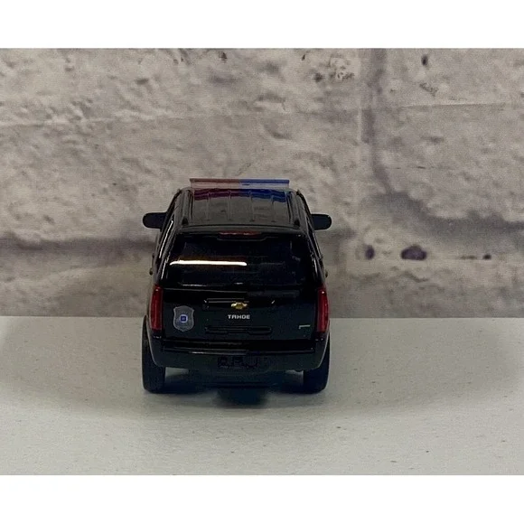 *BRAND NEW* Welly Diecast 2008 Chevy Tahoe Black Police SUV Truck 4.5 Inch - Picture 4 of 5